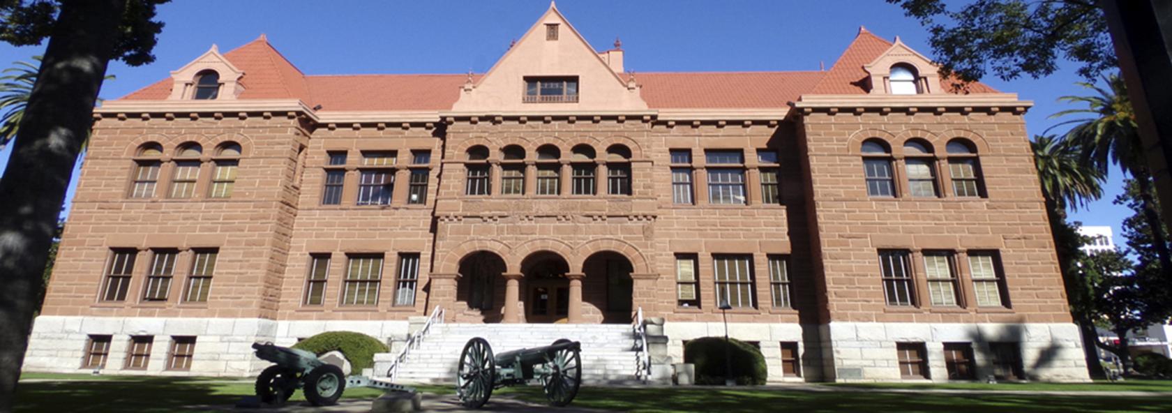 Old Count Courthouse building