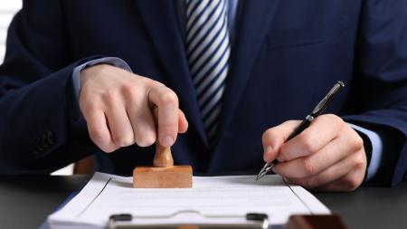 Individual certifying documents 